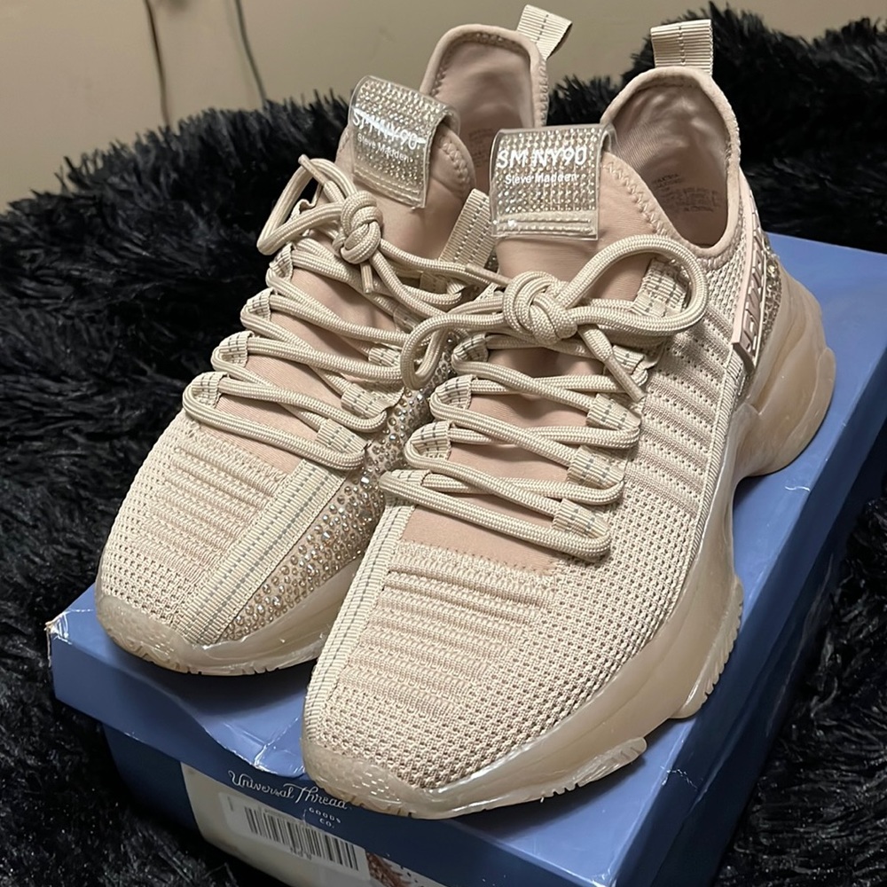 Steve Madden NY90